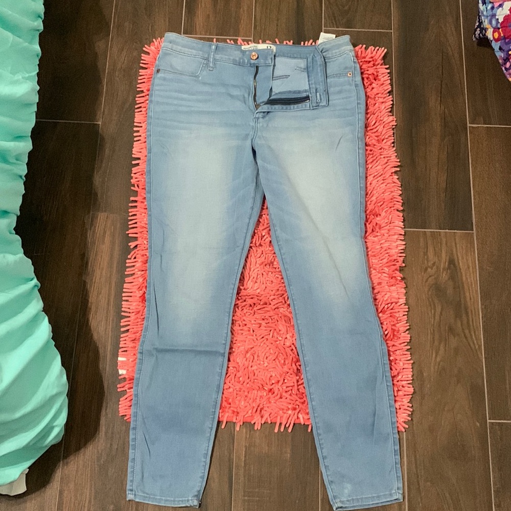 Abercrombie and Fitch Jeggings size 12R.